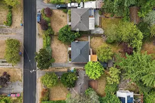 13045 Corliss Ave N, Seattle, WA 98133 - Photo 14