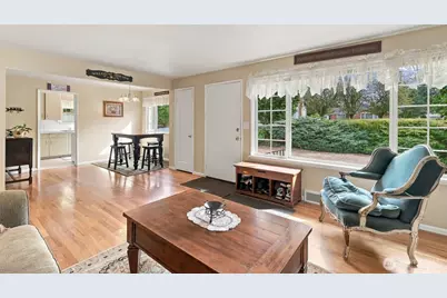 13045 Corliss Avenue N, Seattle, WA 98133 - Photo 18