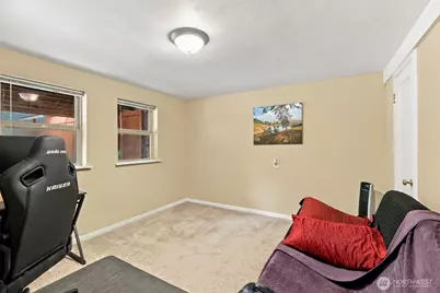 13045 Corliss Avenue N, Seattle, WA 98133 - Photo 26