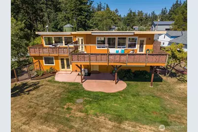 494 Labella Vista Way, Freeland, WA 98249 - Photo 2