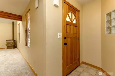 6715 24th Street NE, Tacoma, WA 98422 - Photo 4