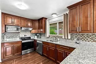 4910 19th Ave S, Seattle, WA 98108 - Photo 4