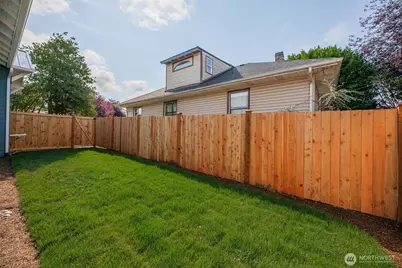 1702 Rainier Avenue, Everett, WA 98201 - Photo 30
