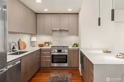 800 Columbia Street #2305, Seattle, WA 98104 - Photo 6