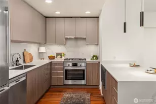 800 Columbia St, Seattle, WA 98104 - Photo 6