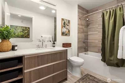 800 Columbia Street #2305, Seattle, WA 98104 - Photo 16