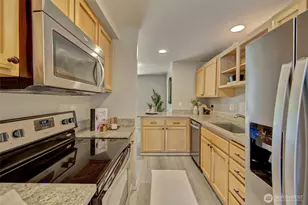 23317 Edmonds Way, Edmonds, WA 98026 - Photo 10