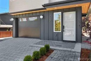 707 N 65th St, Seattle, WA 98103 - Photo 2