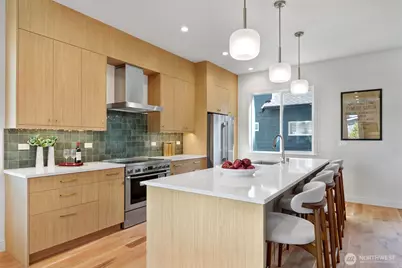 707 N 65th Street, Seattle, WA 98103 - Photo 12
