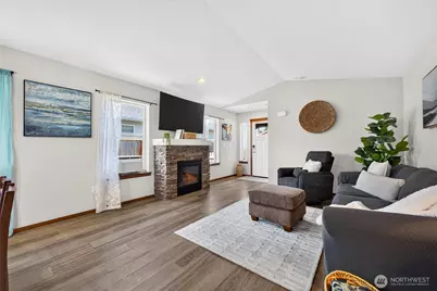 523 E Van Dam Place, Buckley, WA 98321 - Photo 4