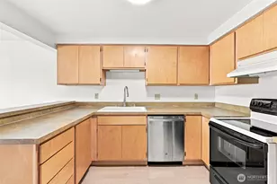 9000 25th Ave SW, Seattle, WA 98106 - Photo 18