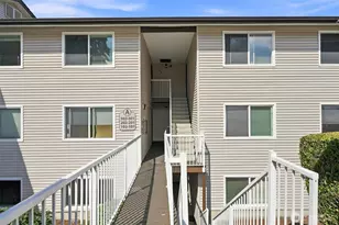 9000 25th Ave SW, Seattle, WA 98106 - Photo 32