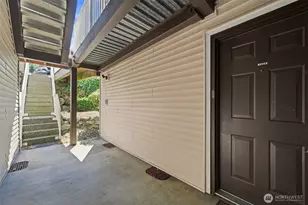 9000 25th Ave SW, Seattle, WA 98106 - Photo 34