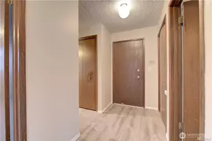 707 N 85th St, Seattle, WA 98103 - Photo 4