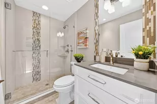 9829 NE 1st St, Bellevue, WA 98004 - Photo 26