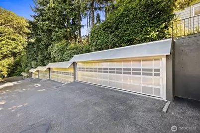 2616 4th Avenue N #402, Seattle, WA 98109 - Photo 26