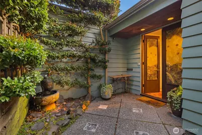 8917 Fauntleroy Way SW, Seattle, WA 98136 - Photo 2