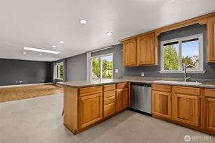 5401 47th Ave E, Tacoma, WA 98443 - Photo 10