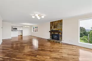 2470 Dexter Ave N, Seattle, WA 98109 - Photo 8