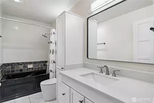 2470 Dexter Ave N, Seattle, WA 98109 - Photo 12