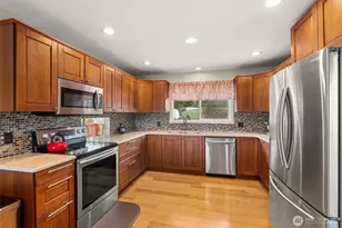 1212 Fowler St, Raymond, WA 98577 - Photo 8