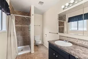 1212 Fowler St, Raymond, WA 98577 - Photo 14