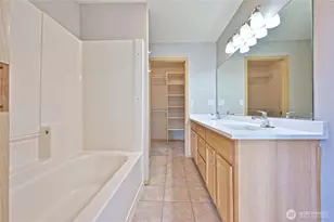 1687 Bayview Dr W, Bremerton, WA 98312 - Photo 16