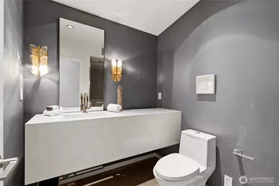 9135 NE 19th St, Clyde Hill, WA 98004 - Photo 18