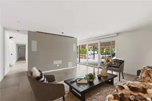 9135 NE 19th St, Clyde Hill, WA 98004 - Photo 28
