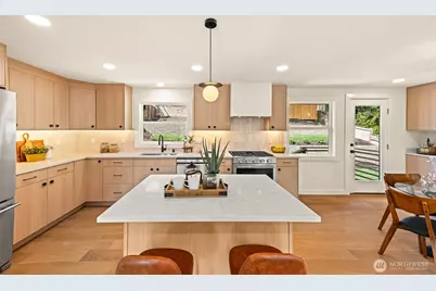 8019 Bagley Avenue N, Seattle, WA 98103 - Photo 6