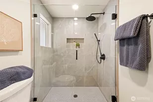 8019 Bagley Ave N, Seattle, WA 98103 - Photo 16