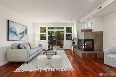 12721 SE 41st Place #214, Bellevue, WA 98006 - Photo 2