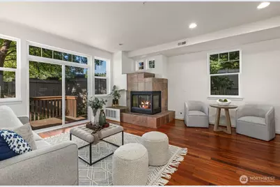 12721 SE 41st Place #214, Bellevue, WA 98006 - Photo 4