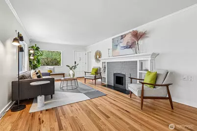 1025 NE 103rd Street, Seattle, WA 98125 - Photo 4