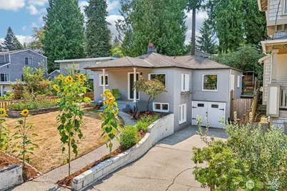 1025 NE 103rd Street, Seattle, WA 98125 - Photo 1