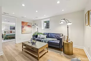 1025 NE 103rd St, Seattle, WA 98125 - Photo 16