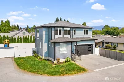 1837 Barrington Lane, Burlington, WA 98233 - Photo 2
