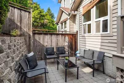 2310 W Dravus Street, Seattle, WA 98199 - Photo 38
