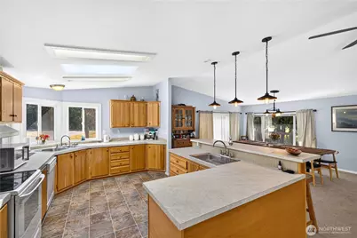 12953 Marihugh Road, Mount Vernon, WA 98273 - Photo 16
