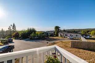 637 Cranberry Dr, Oak Harbor, WA 98277 - Photo 32