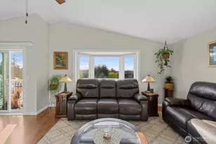 637 Cranberry Dr, Oak Harbor, WA 98277 - Photo 6