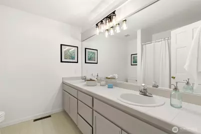 23216 SE 31st Street, Sammamish, WA 98075 - Photo 28