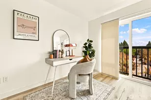 424 N 85th St, Seattle, WA 98103 - Photo 6