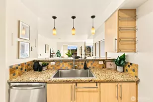 424 N 85th St, Seattle, WA 98103 - Photo 12