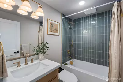 12520 24th Avenue NE, Seattle, WA 98125 - Photo 18