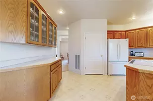 1916 SE Clover Ct, College Place, WA 99324 - Photo 6