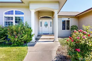 1916 SE Clover Ct, College Place, WA 99324 - Photo 2