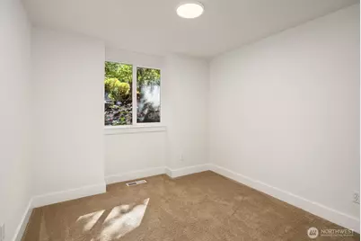 22706 NE 12th Place, Sammamish, WA 98074 - Photo 18