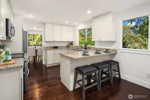 22706 NE 12th Pl, Sammamish, WA 98074 - Photo 12