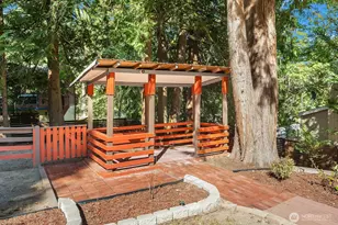 22706 NE 12th Pl, Sammamish, WA 98074 - Photo 34